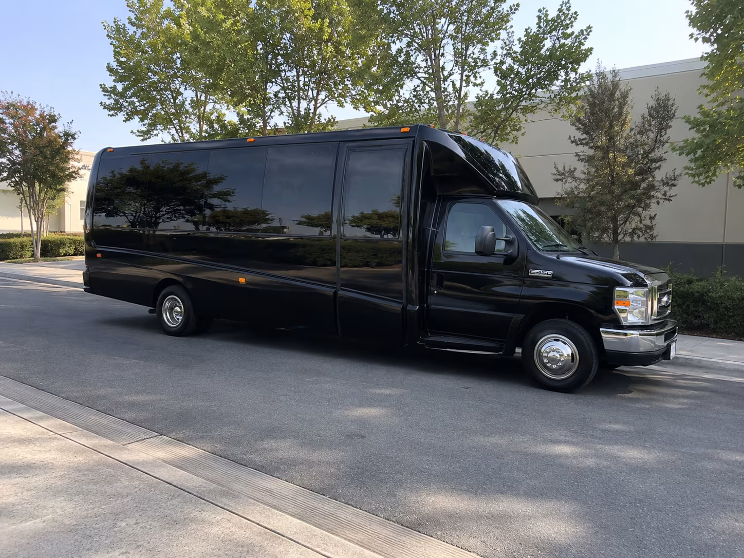 Camarillo Homecoming & Prom Party Bus Rentals