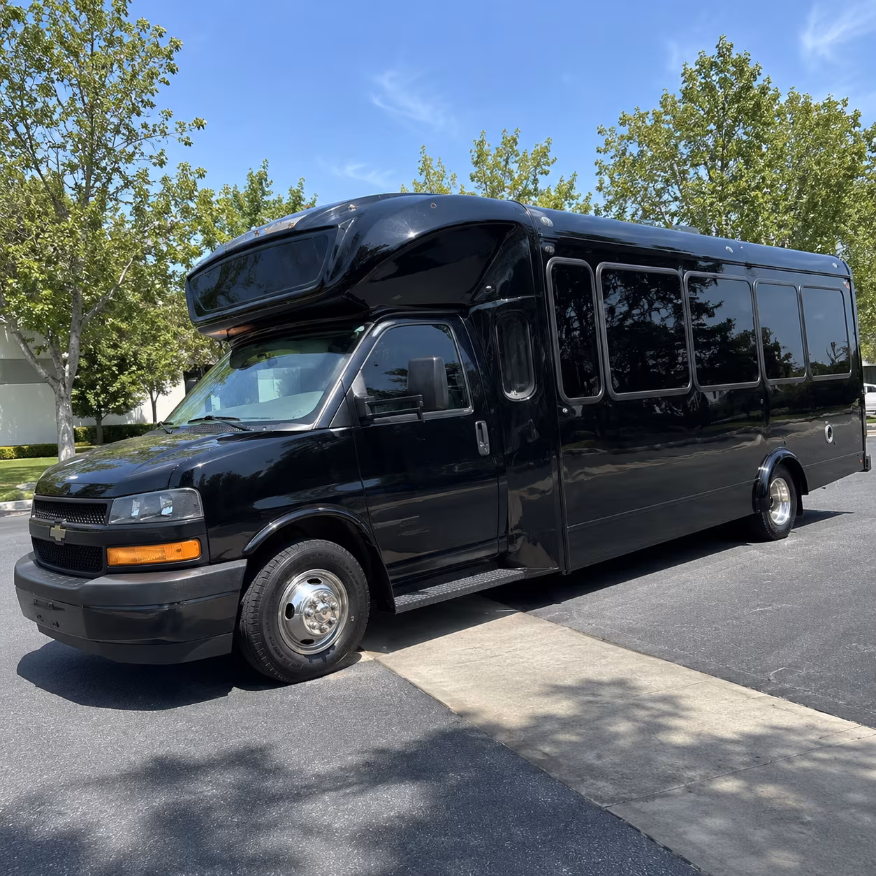 Santa Clarita Homecoming & Prom Party Bus Rentals