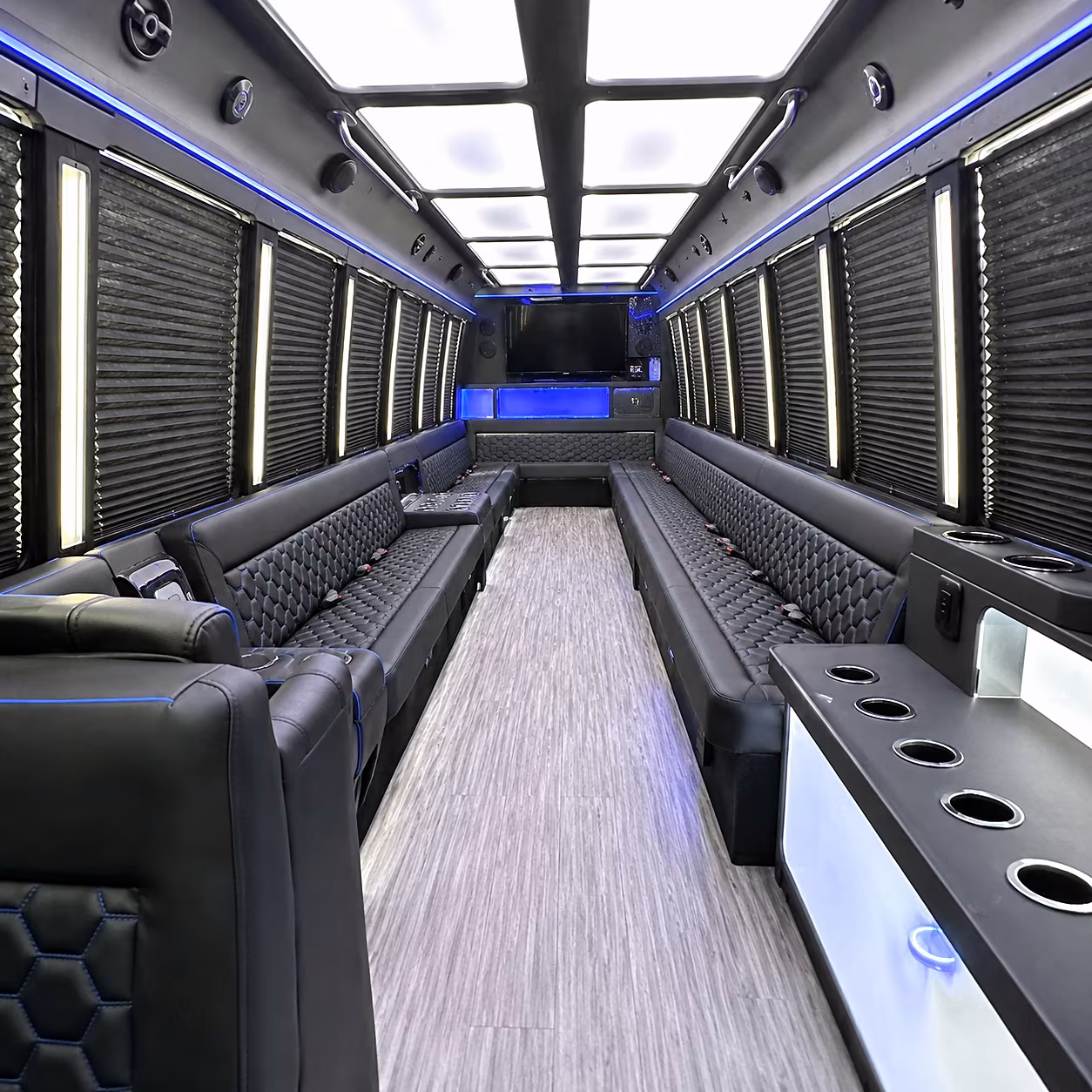 Thousand Oaks Birthday, Sweet 16, & Quinceañera Party Bus Rentals