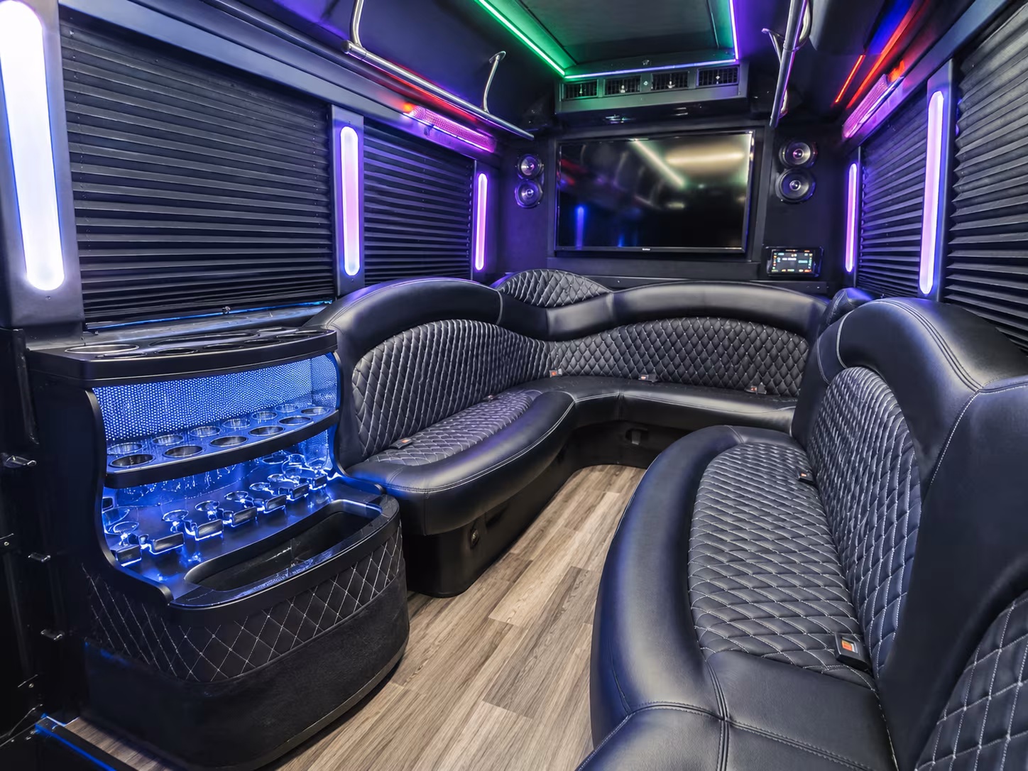 Thousand Oaks Homecoming & Prom Party Bus Rentals