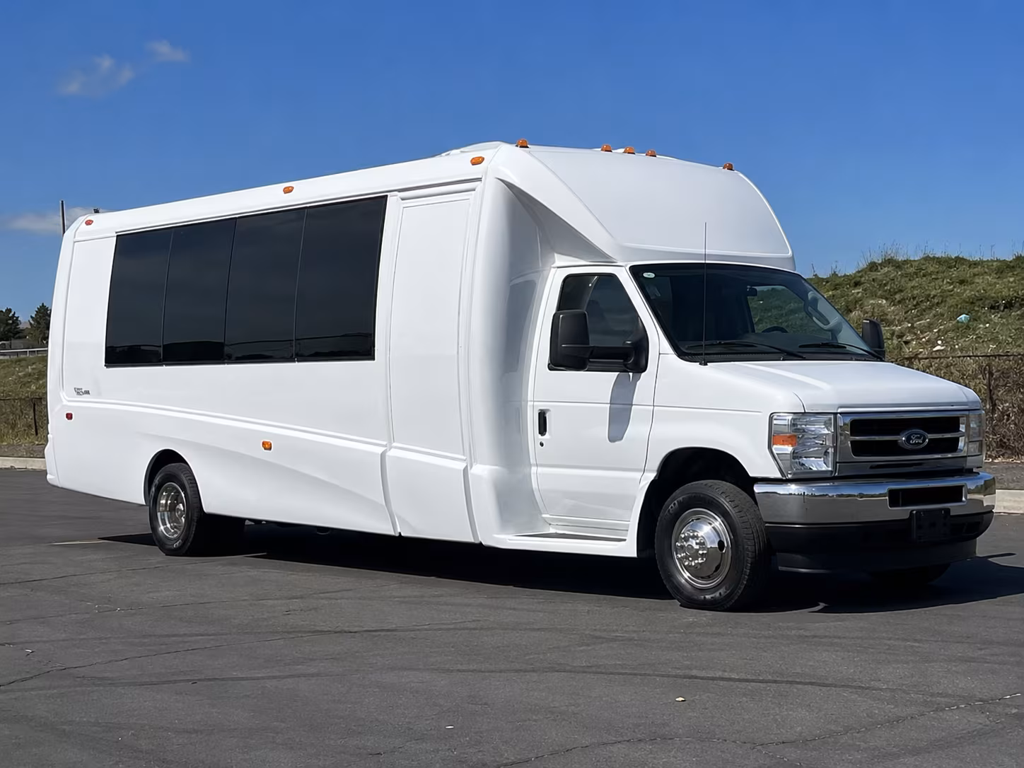 Ventura Birthday, Sweet 16, & Quinceañera Transportation party bus exterior