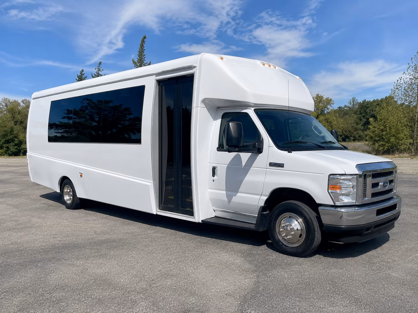 Ventura Birthday, Sweet 16, & Quinceañera Transportation onboard seating